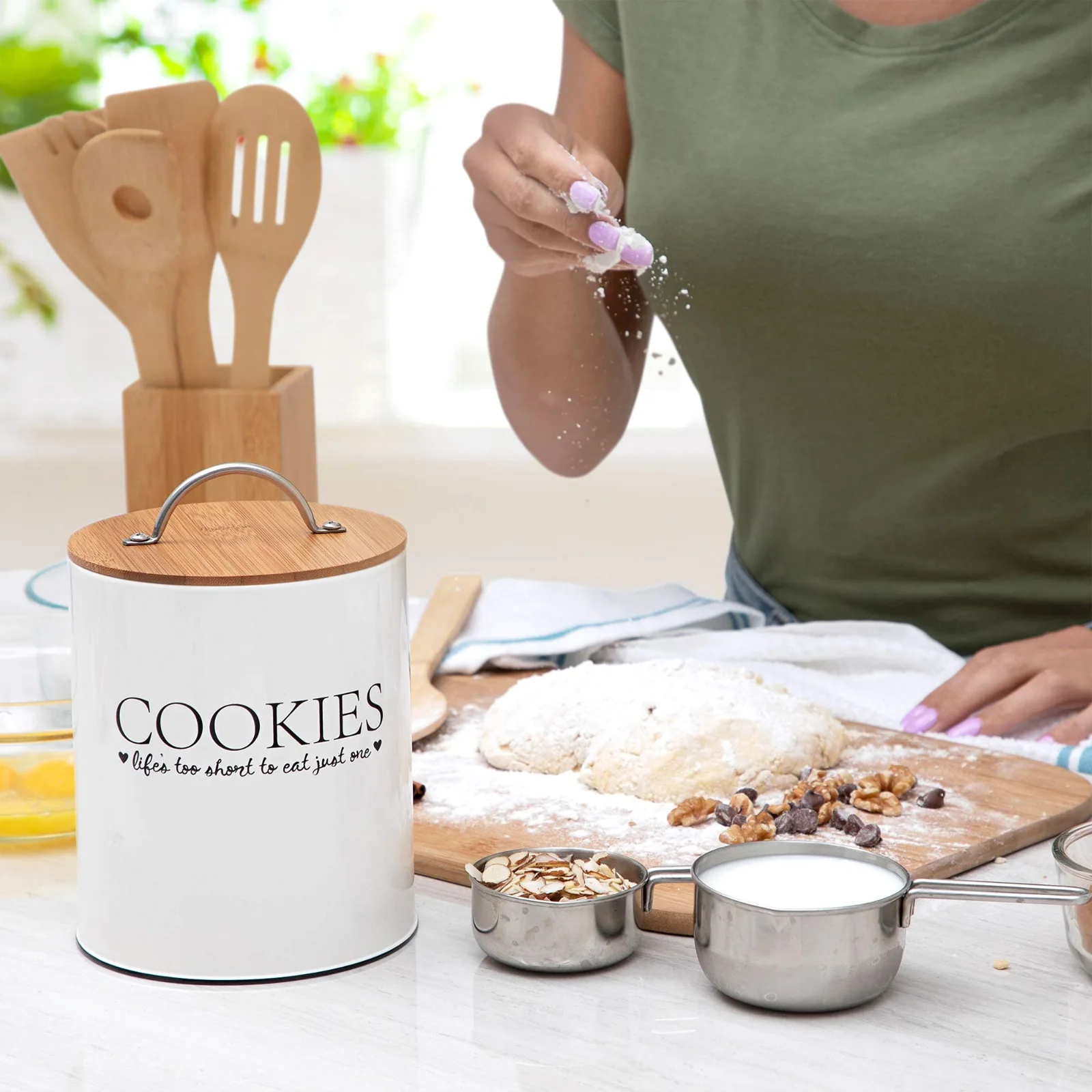 D'Lifeful Metal Cookie Jar with Airtight Bamboo Lid